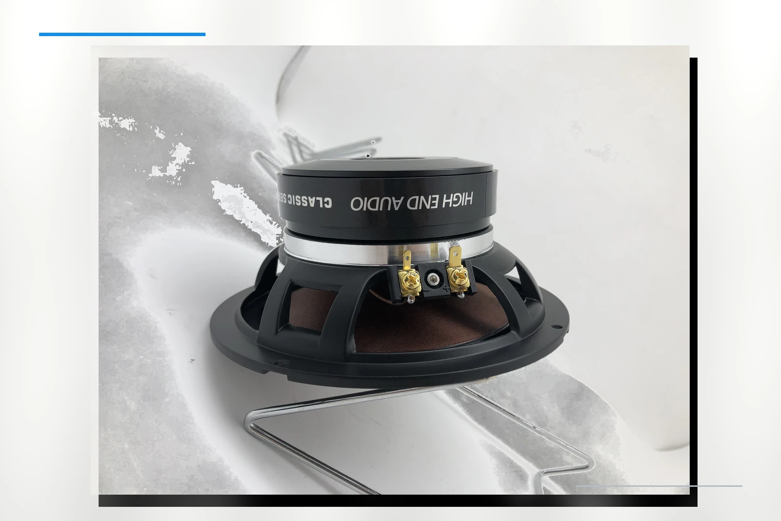 ZM-X65W-2W V2 rear structure on platinum background